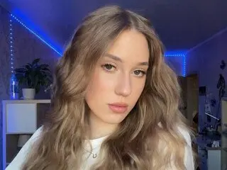 BarbaraLong naked live