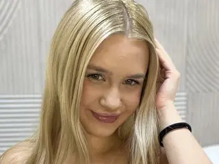 SarrahSky adult pics